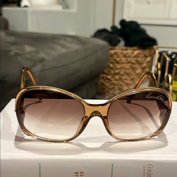 Authentic LOUIS VUITTON 
Gina Sunglasses Z0052W Light Glitter Honey ? main image 4